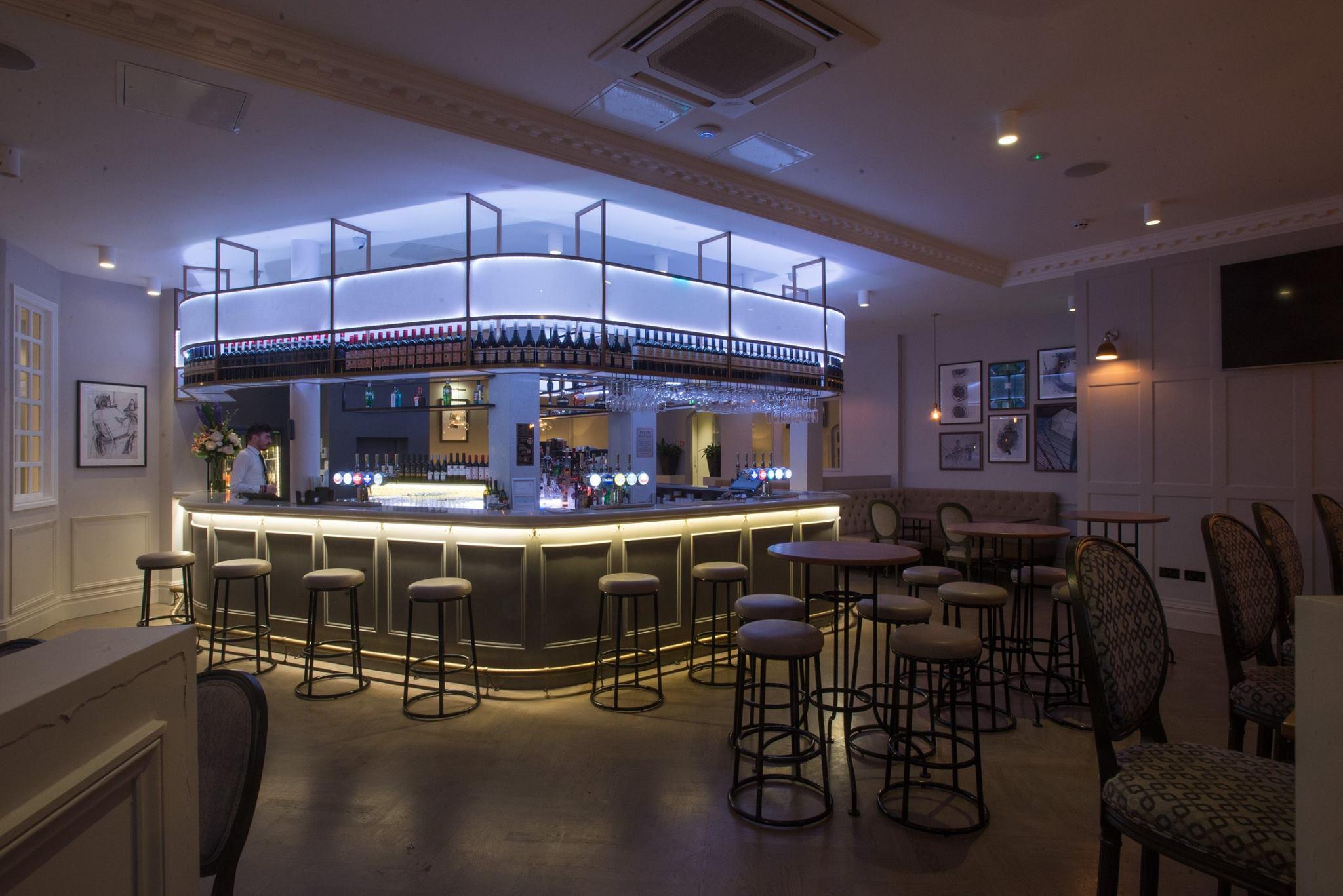 The Kings Head Hotel Лондон Екстериор снимка