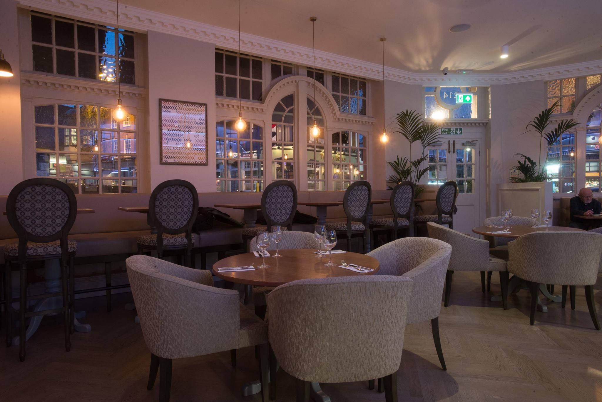 The Kings Head Hotel Лондон Екстериор снимка