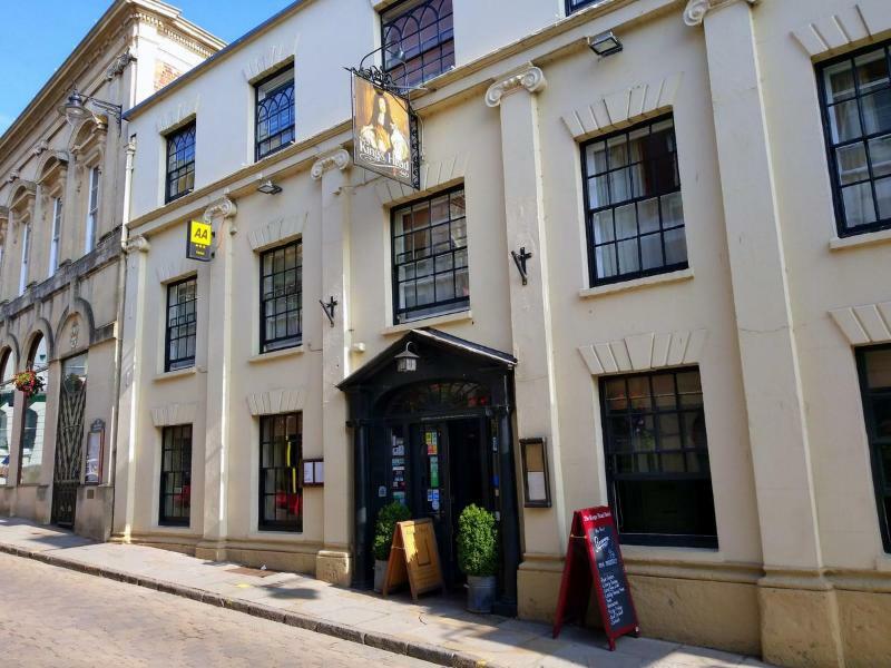 The Kings Head Hotel Лондон Екстериор снимка