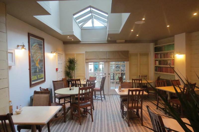 The Kings Head Hotel Лондон Екстериор снимка